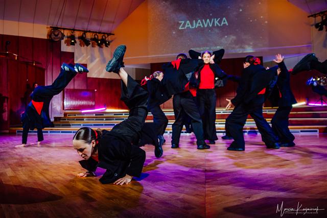 Kadr z występów SPACE Dance Studio (1)